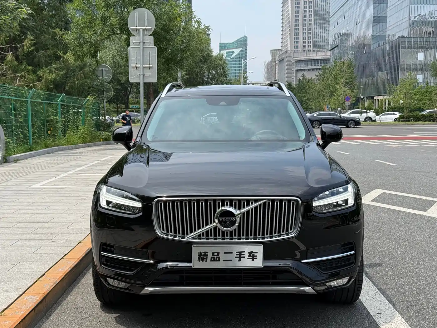 Фото 23 - Volvo XC90