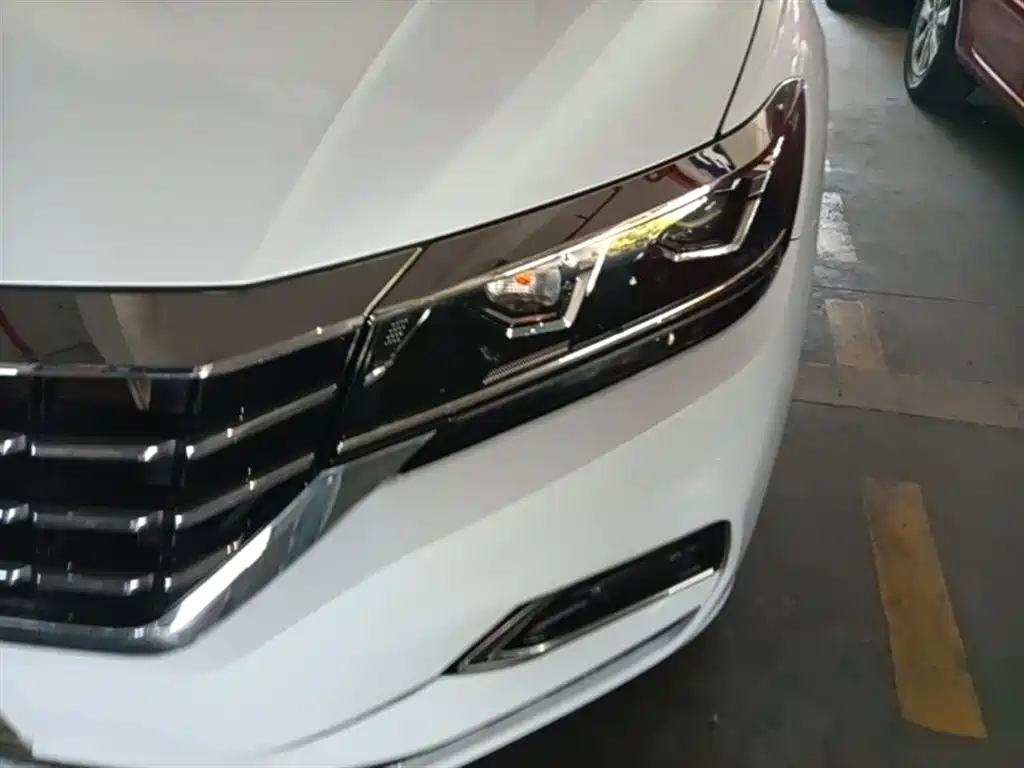 Volkswagen Passat 2019 330TSI Elite Version China VI фото 24