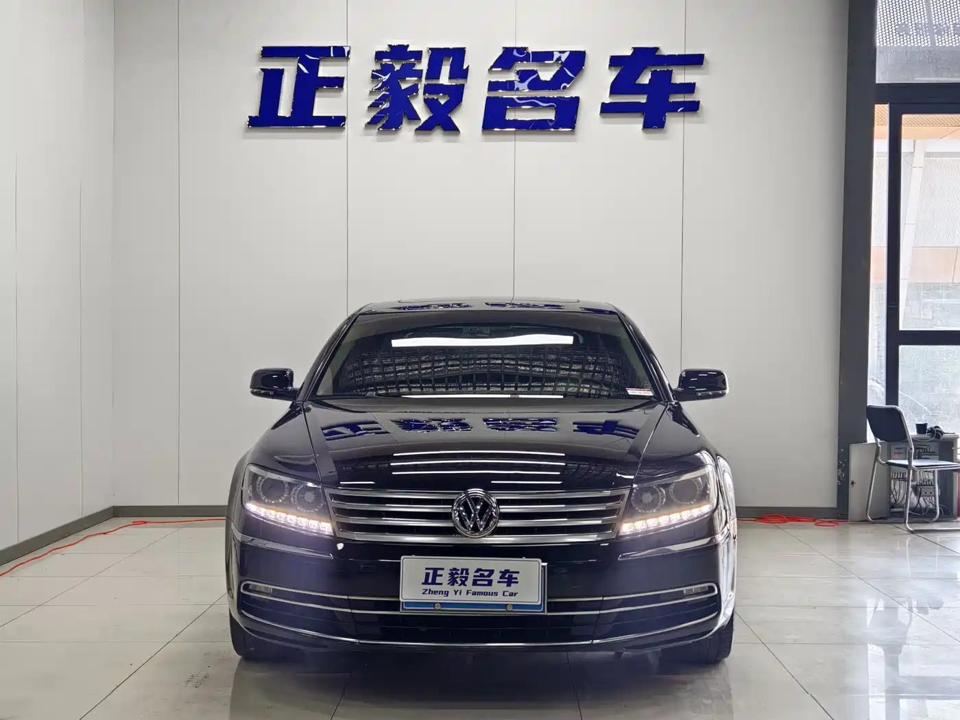 Volkswagen Phaeton 2014 3.0L Business Edition фото 2