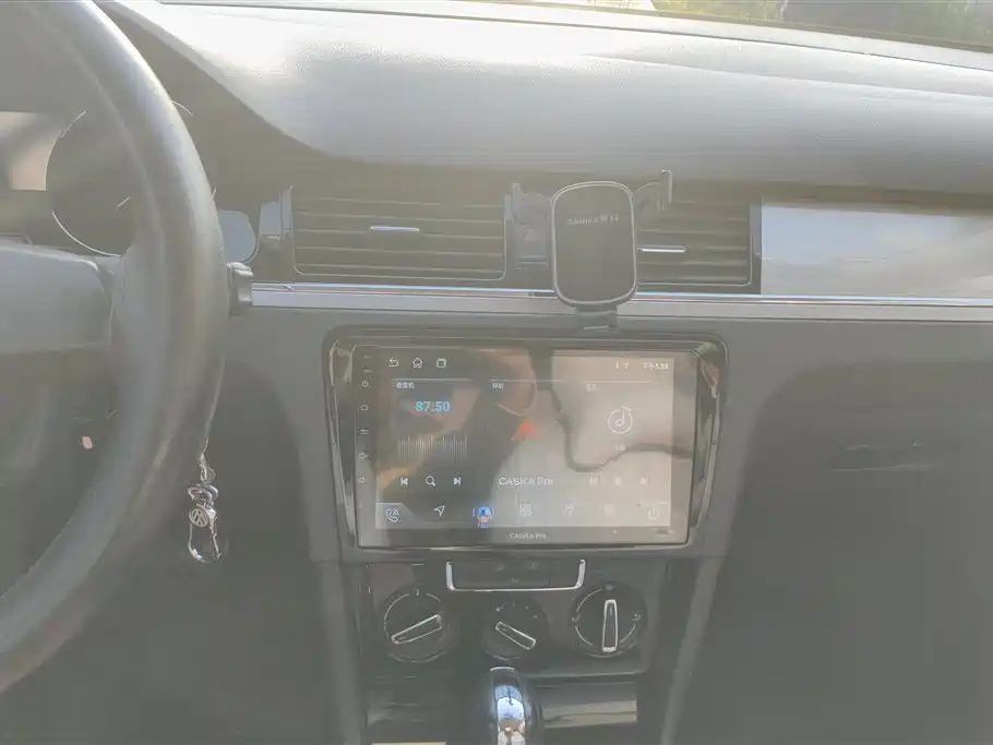Volkswagen Bora 2014 1.6L Automatic Comfort Edition фото 13