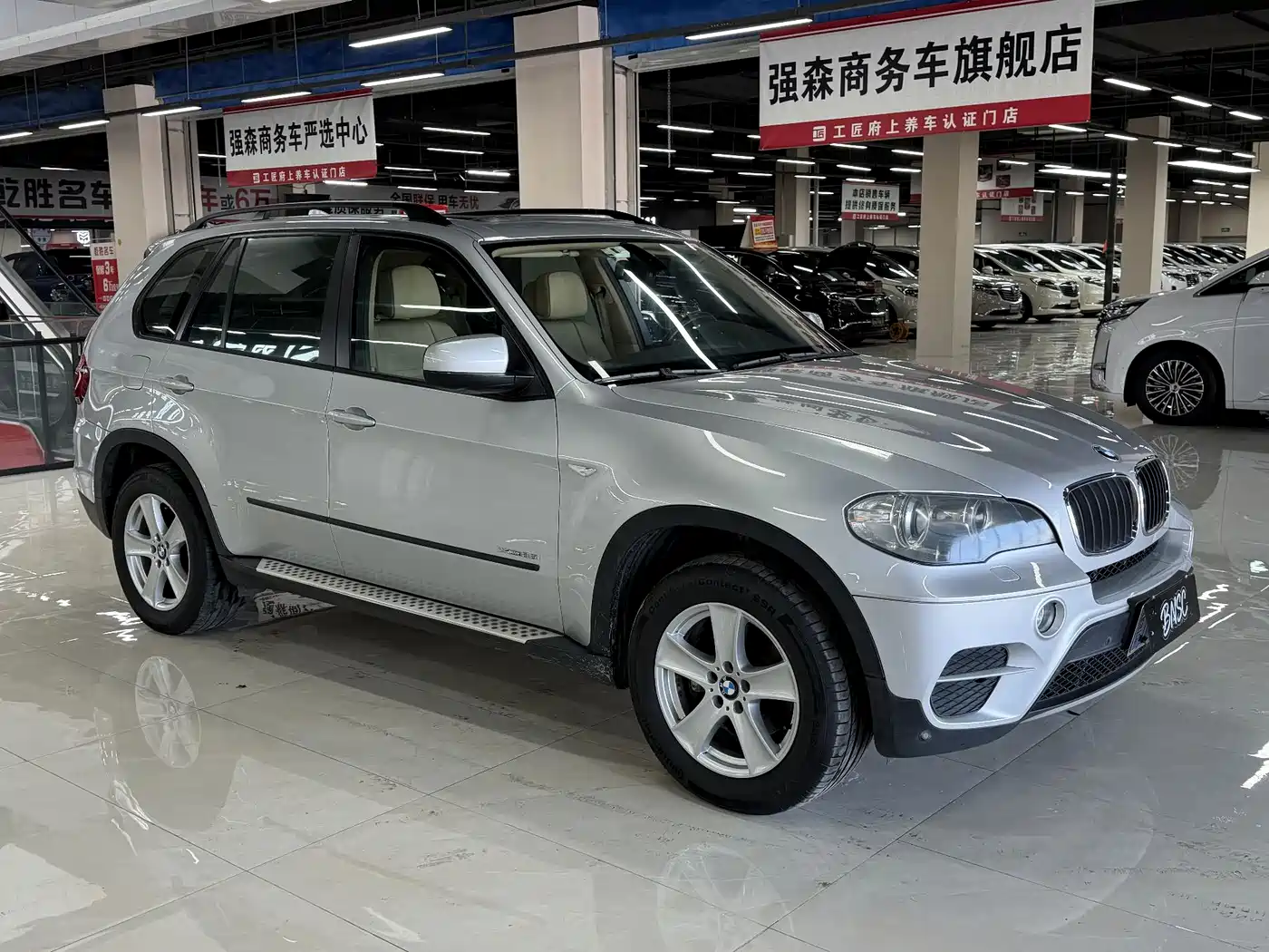 BMW X5 (Import) 2011 xDrive35i Leading Edition фото 5
