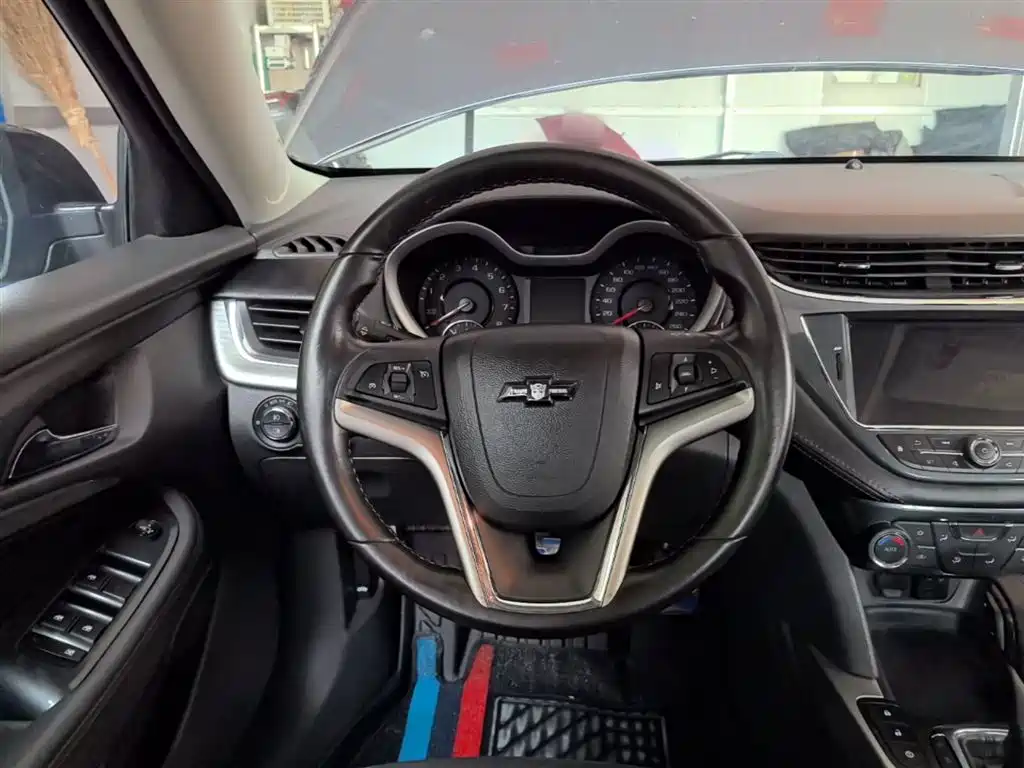 Chevrolet Malibu 2017 1.5T Automatic Luxury Edition фото 11