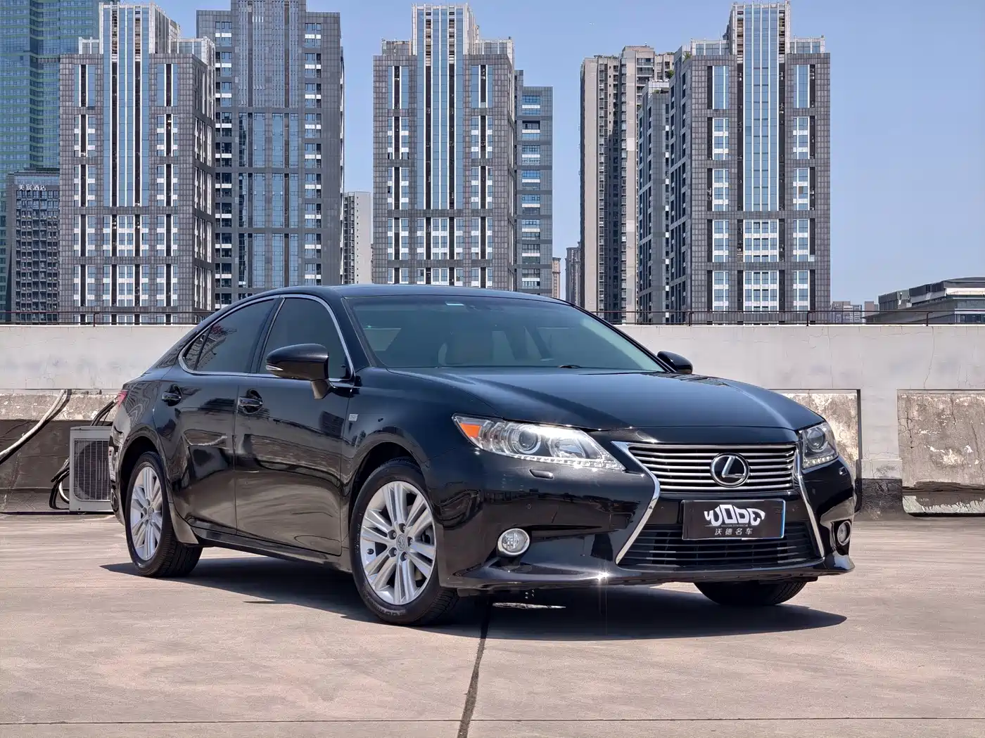 Photo 5 - Lexus ES