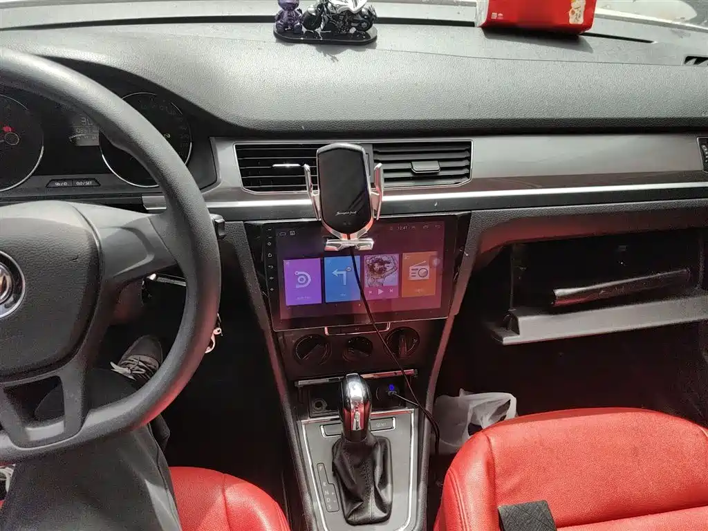 Volkswagen Bora 2018 1.5L Automatic Fashion фото 6