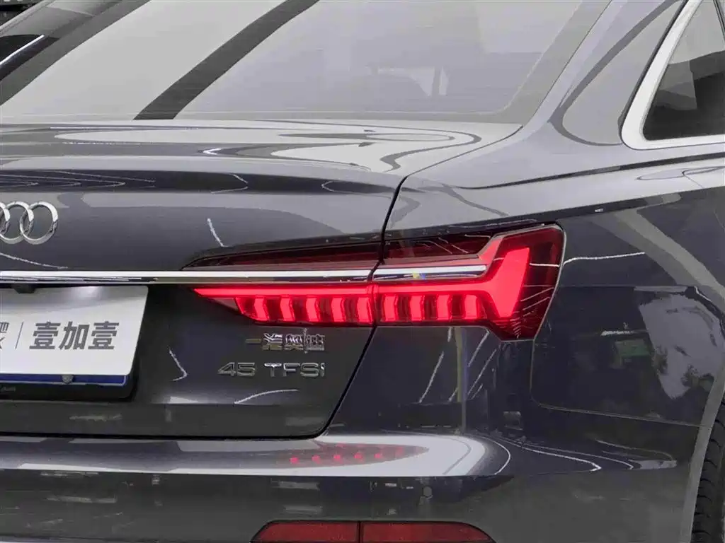Audi A6L 2021 45 TFSI Exclusive Sport фото 17