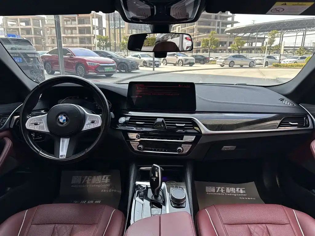 BMW 5 Series 2022 Model Second Facelift 525Li M Sport Package фото 9