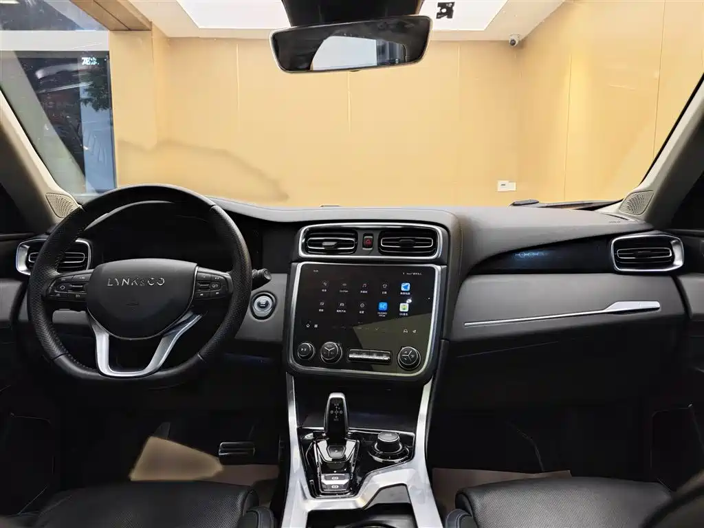 Lynk & Co 01 EM-P 2019 1.5T PHEV Power China VI фото 6