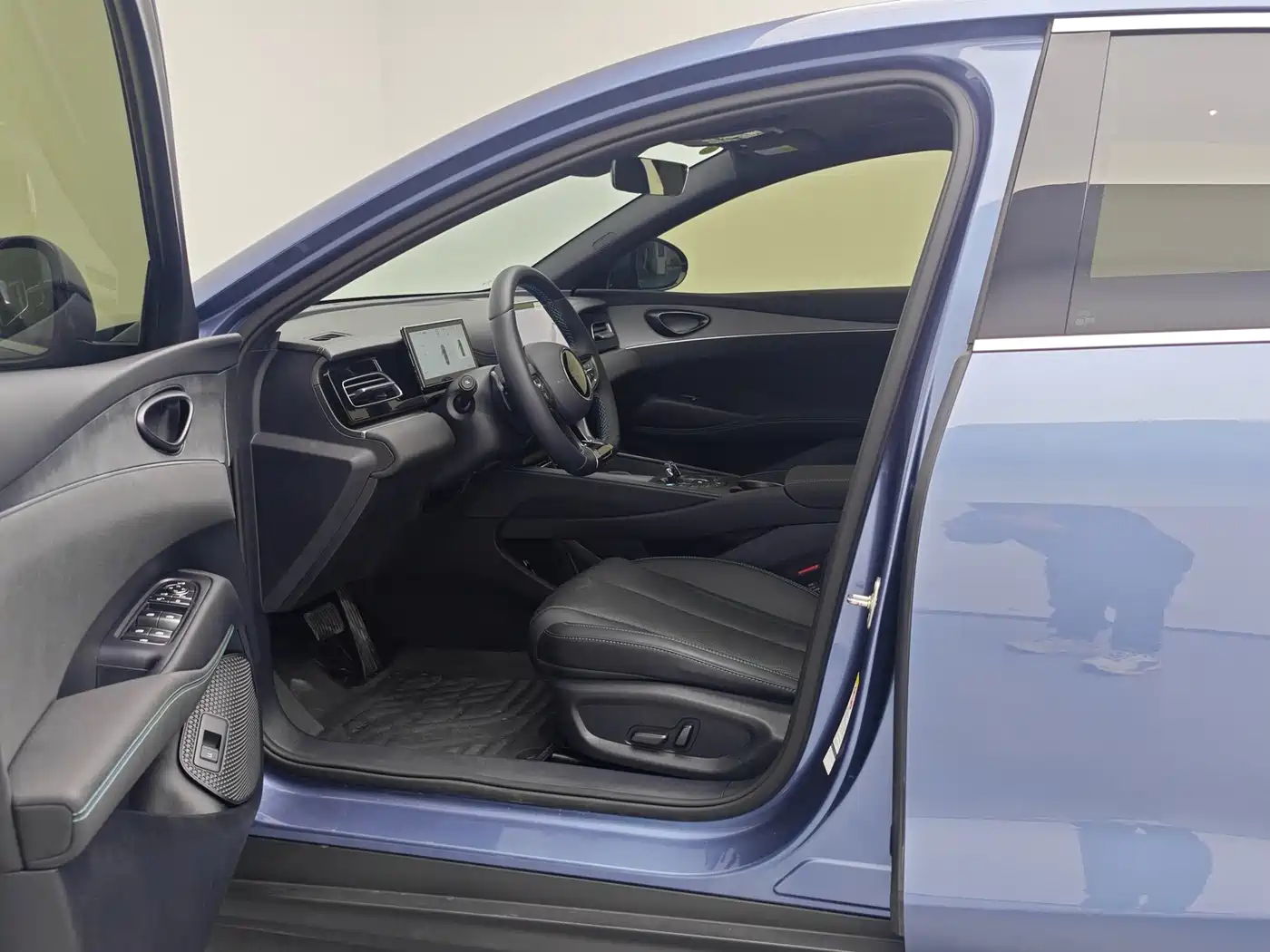 BYD Seal 06 New Energy 2025 DM-i Smart Drive Edition 120KM Luxury фото 15