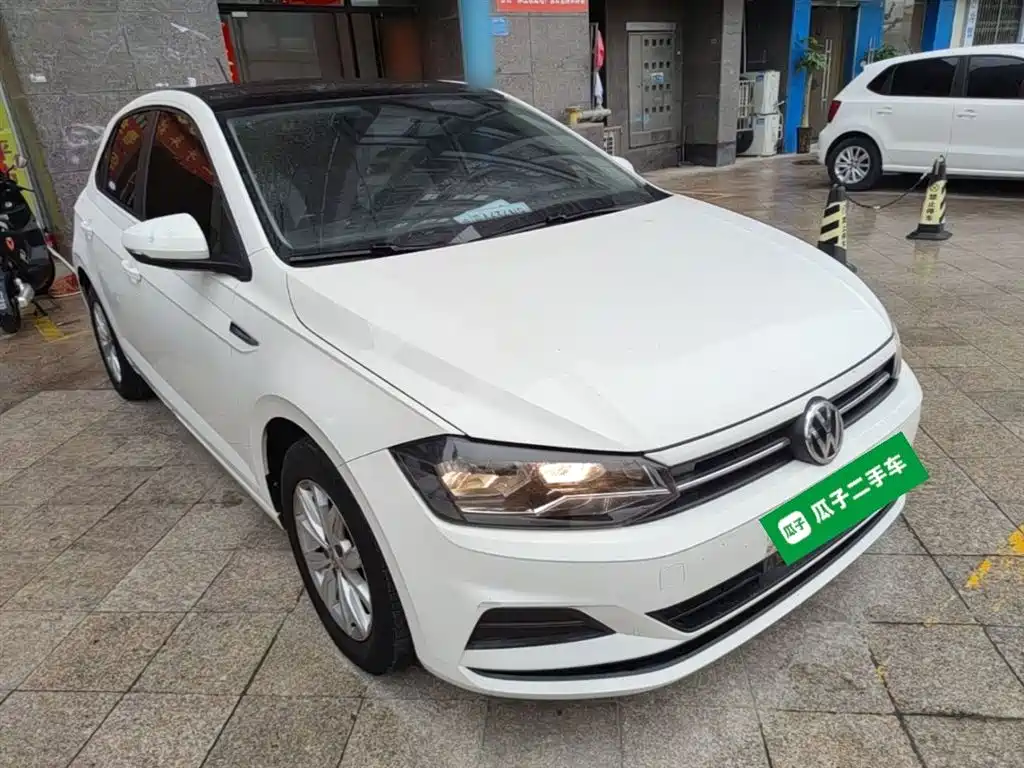 Volkswagen Polo 2019 Plus 1.5L Automatic Colorful Tech Edition фото 4