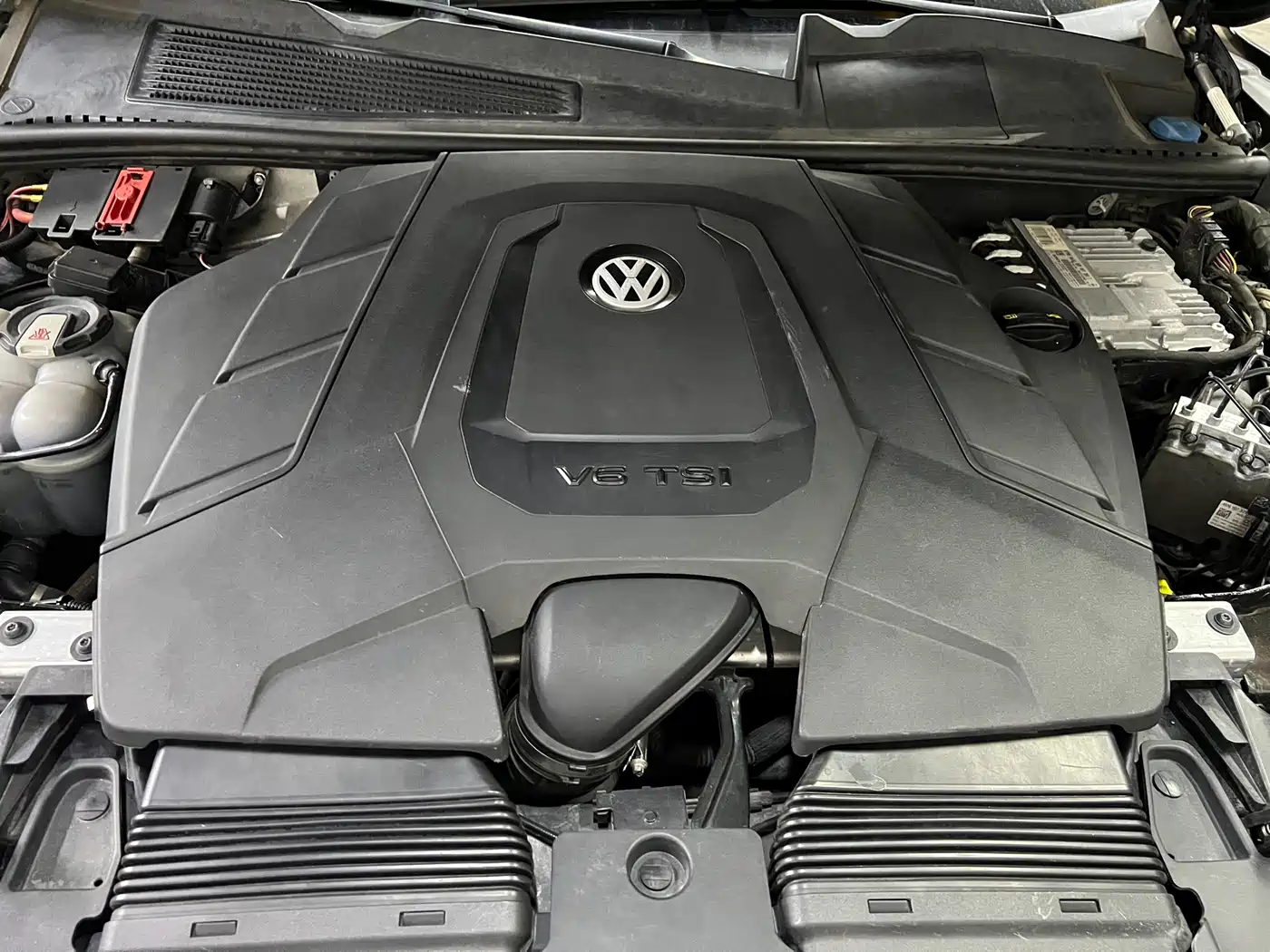 Volkswagen Touareg 2019 3.0TSI Sharp Edge Edition China VI фото 14