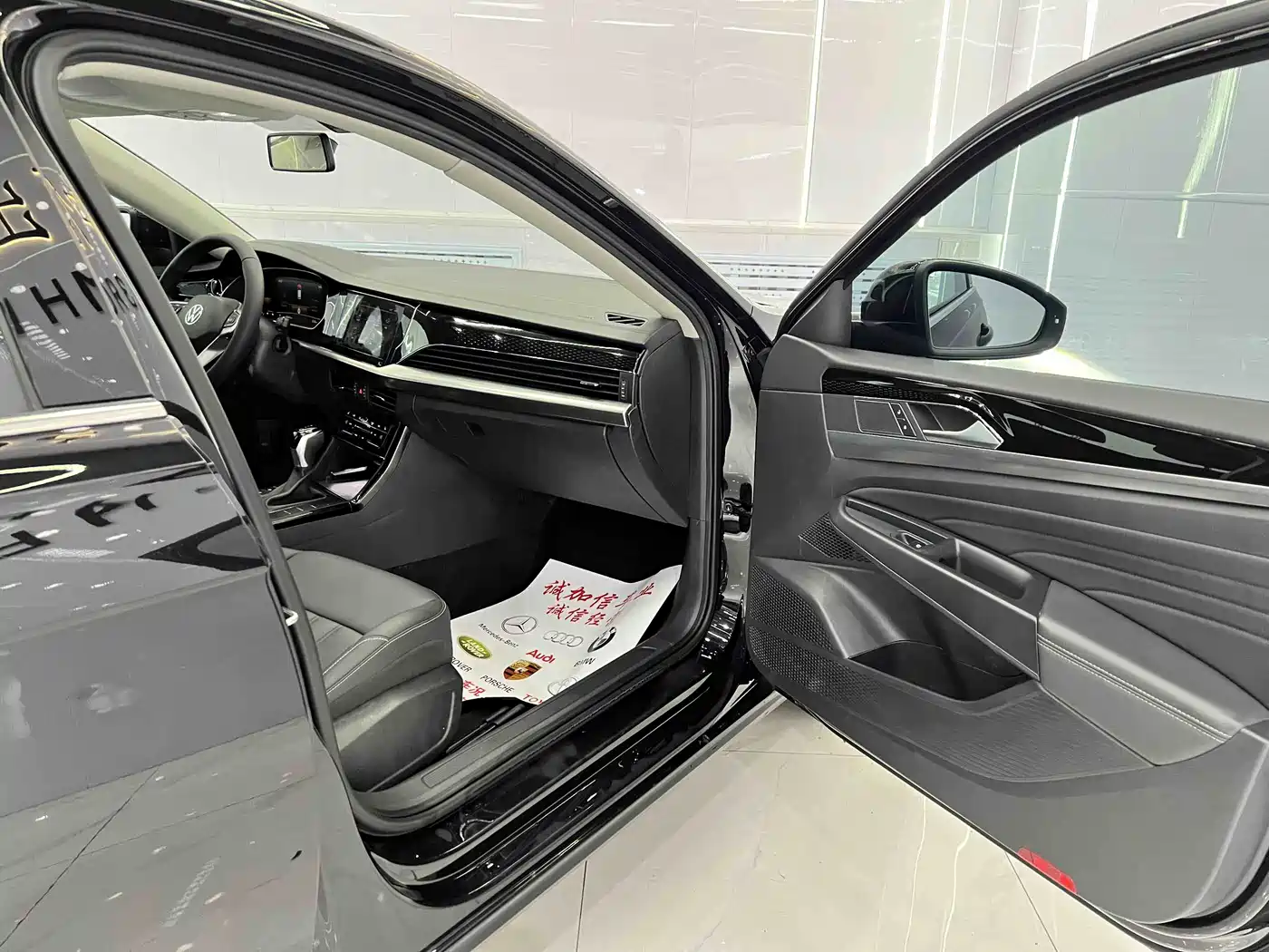 Volkswagen Passat 2021 Model 280TSI Business Edition фото 18