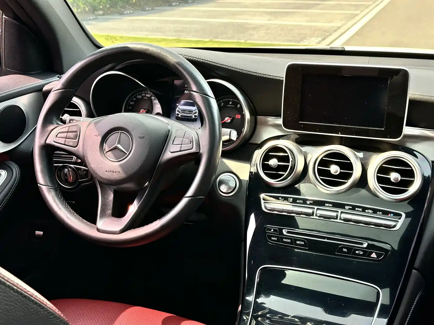 Mercedes-Benz GLC Coupe 2019 GLC 200 4MATIC Coupe SUV фото 12