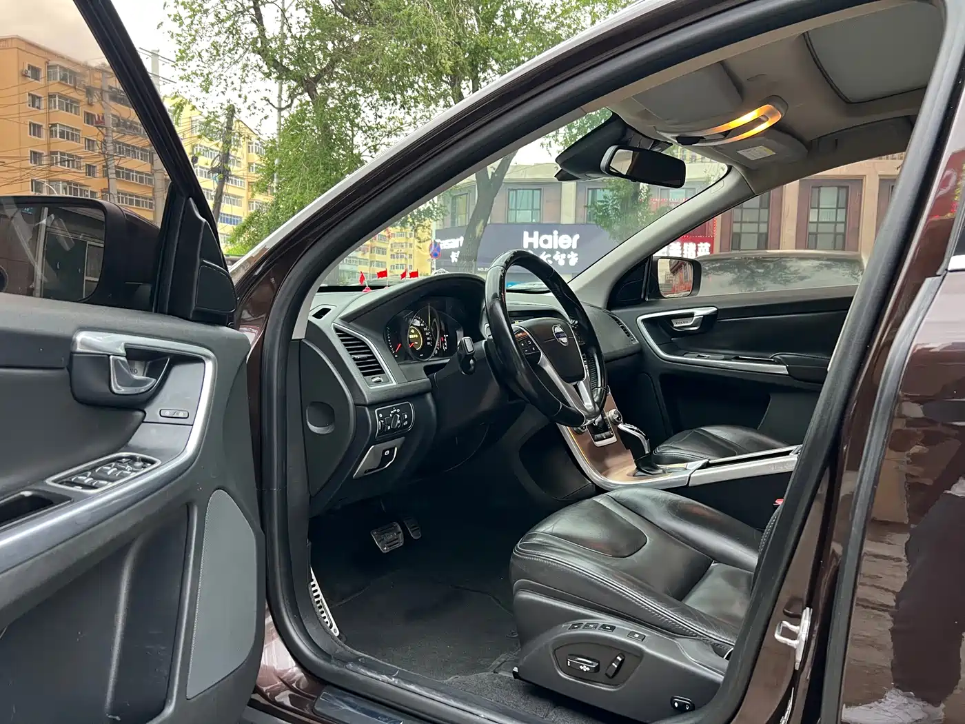 Photo 9 - Volvo XC60