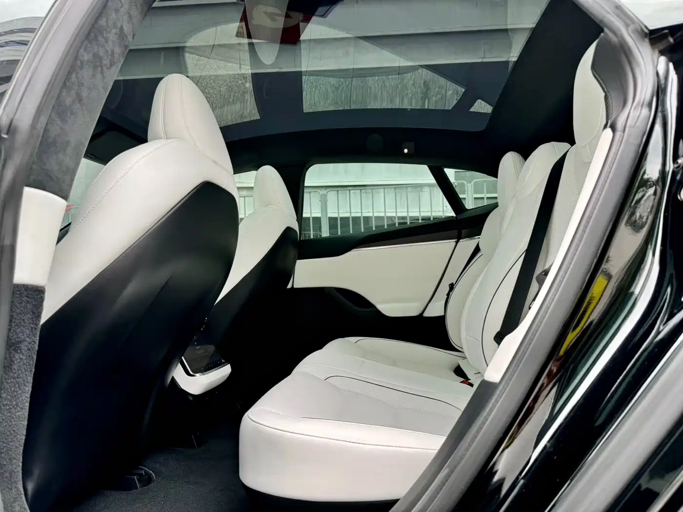 Tesla Model S 2023 Tri-motor AWD Plaid фото 12