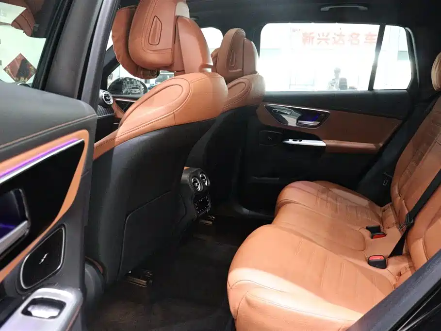 Mercedes-Benz GLC 2024 GLC 260 L 4MATIC Luxury 5-seater фото 7