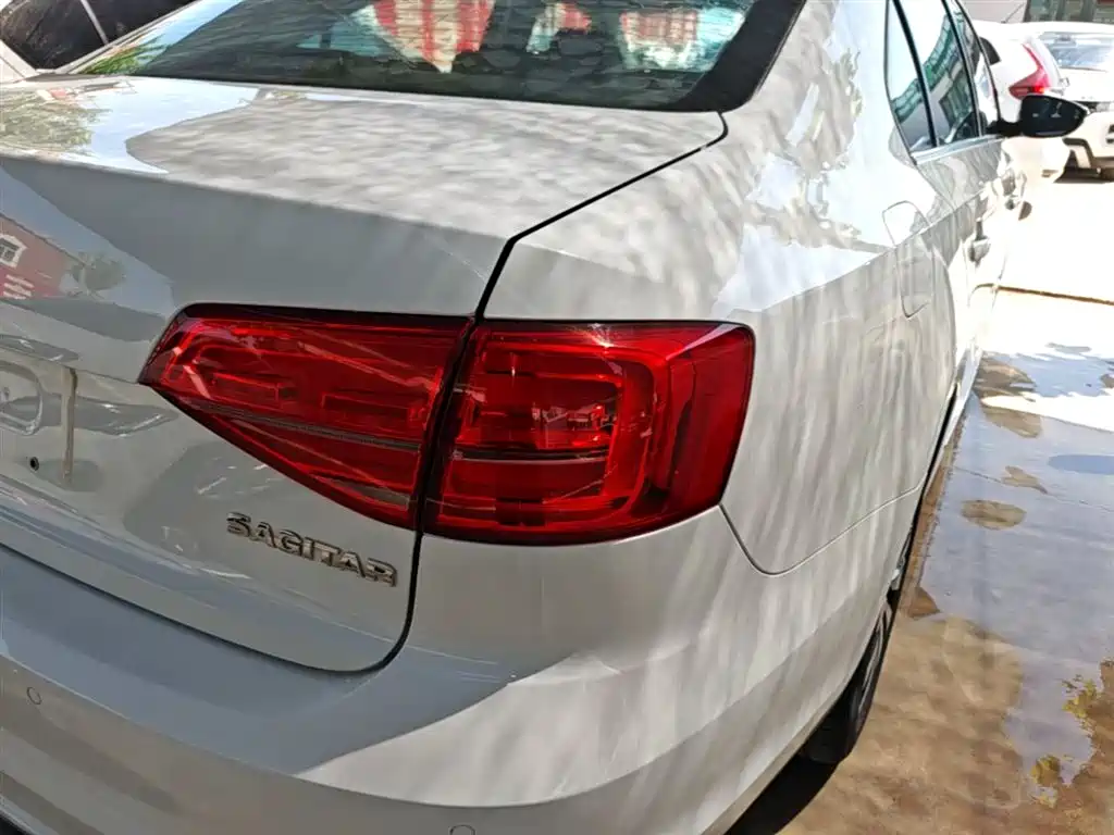 Volkswagen Sagitar 2017 1.6L Automatic Comfort фото 8