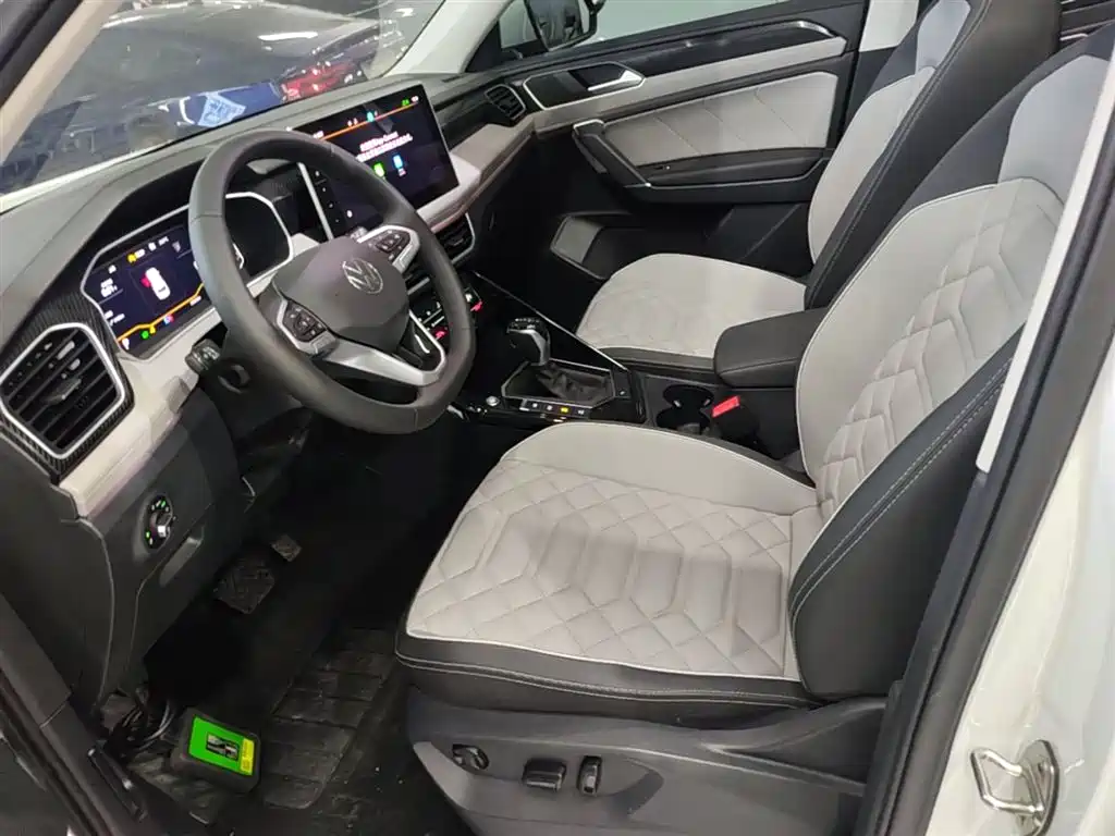 Volkswagen Tayron 2024 300TSI 2WD Luxury Plus Advanced фото 15