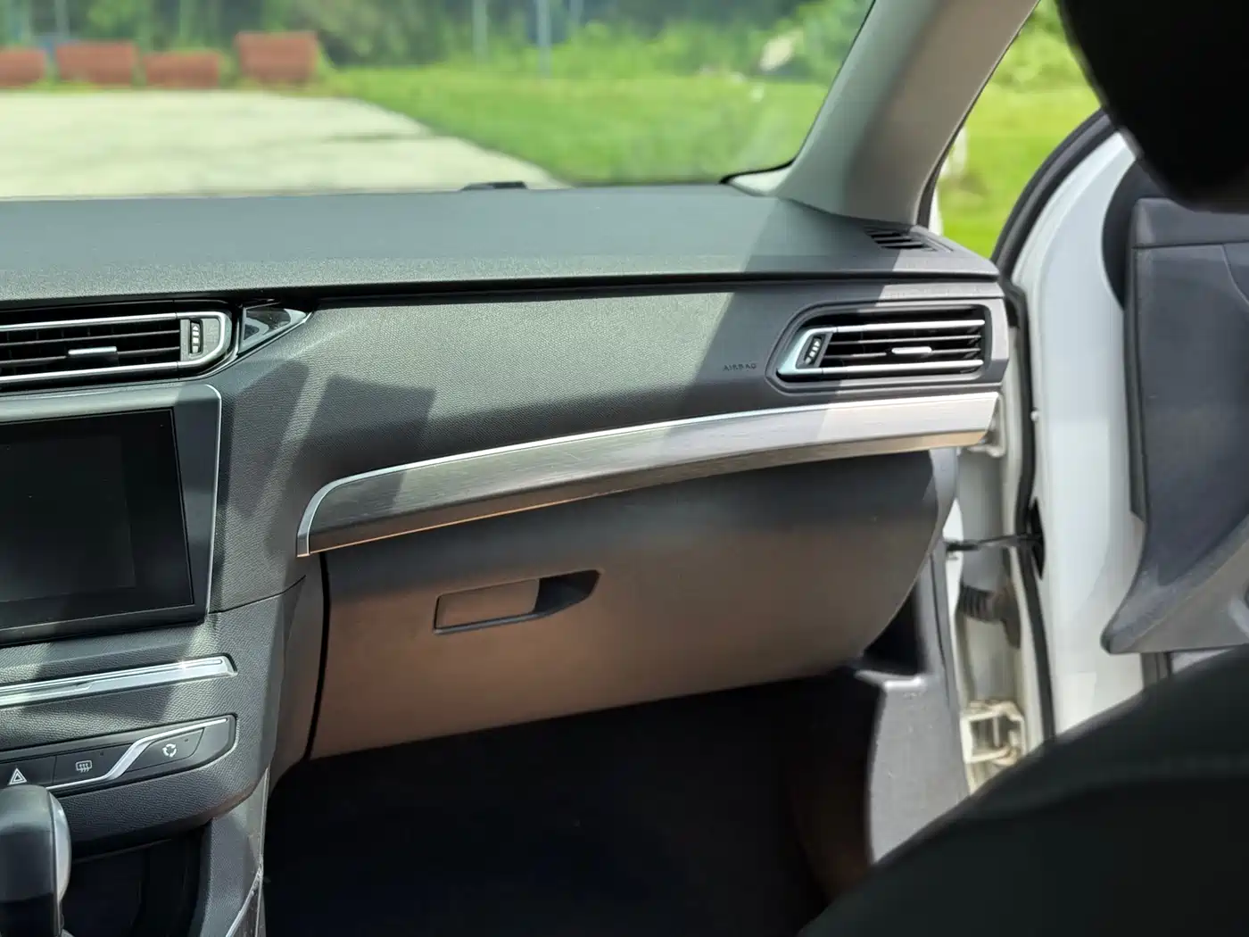 Peugeot 408 2018 Facelift 1.8L Automatic Luxury фото 15