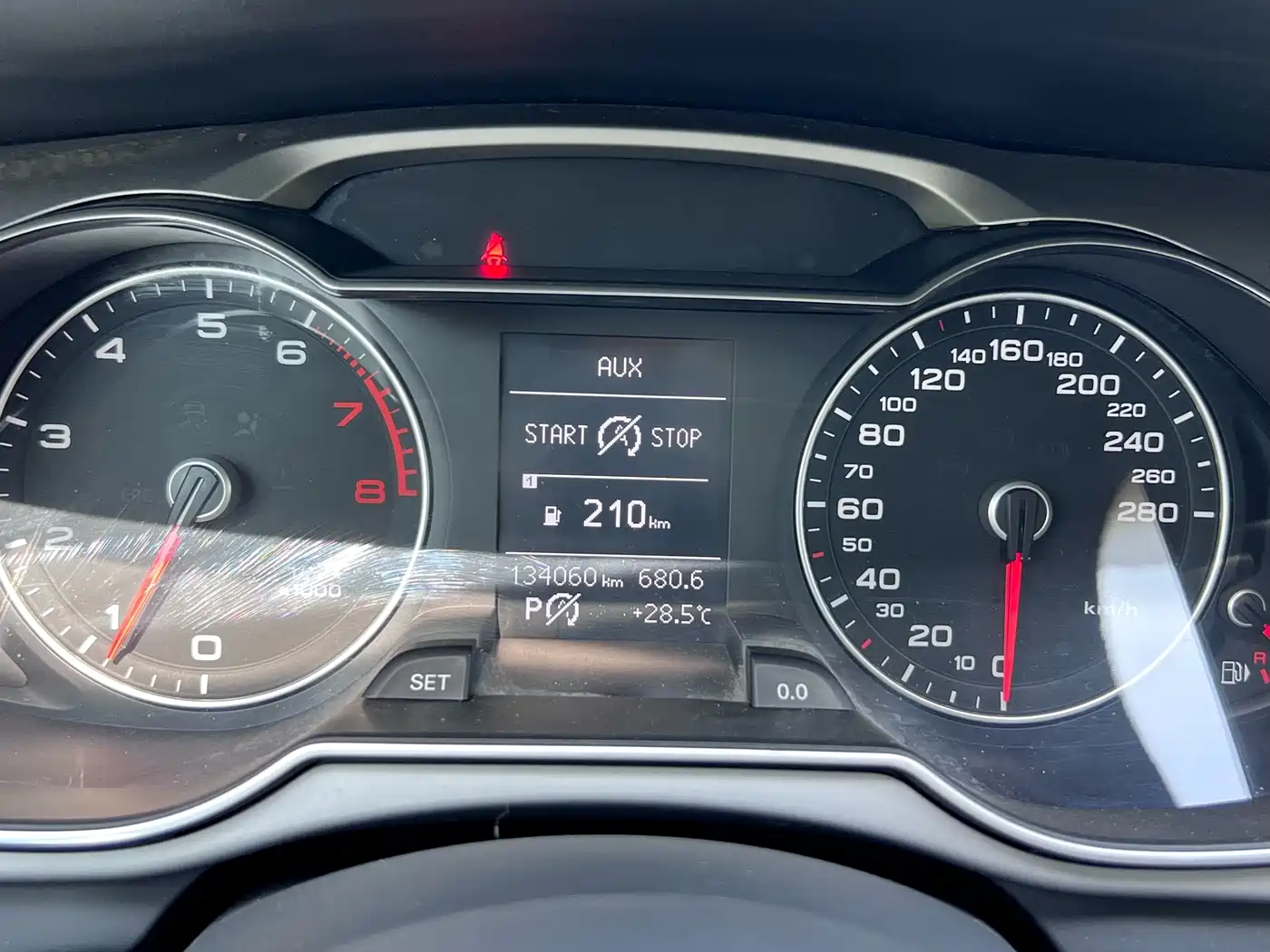 Audi A4L 2016 35 TFSI Collector's Edition S line Comfort фото 7