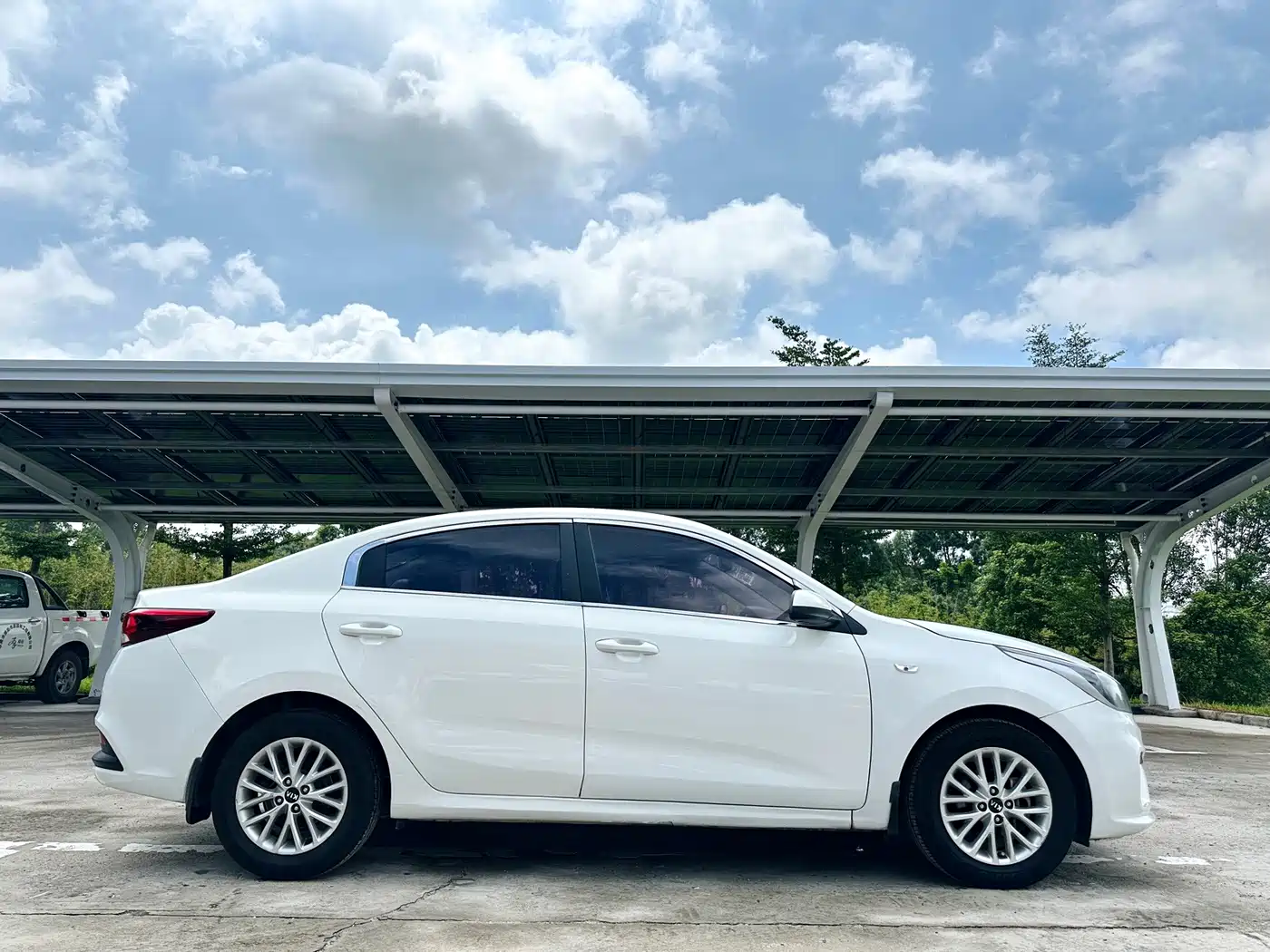 Photo 4 - Kia K2