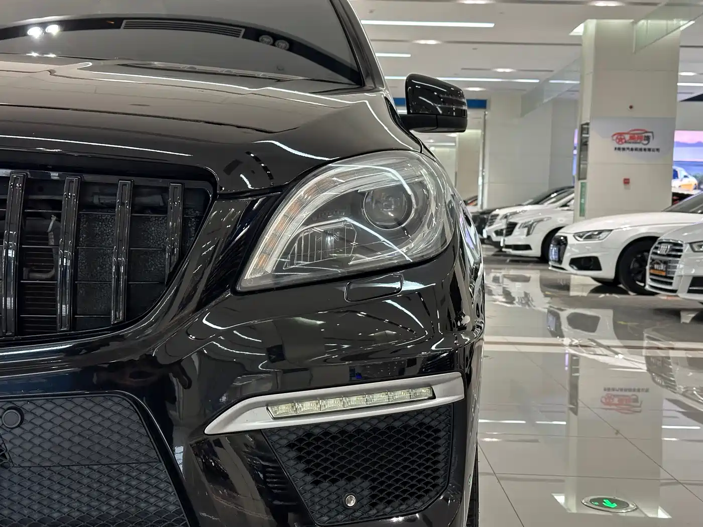 Mercedes-Benz M-Class AMG 2014 AMG ML 63 фото 4