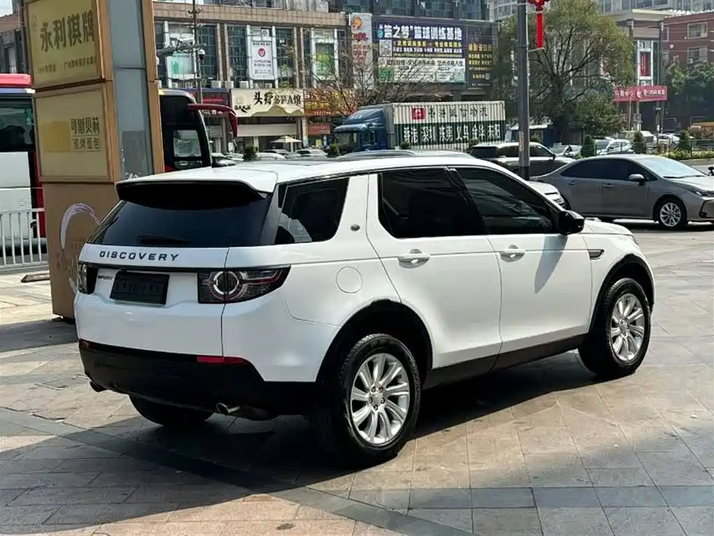 Land Rover Discovery Sport 2018 240PS PURE Edition фото 9