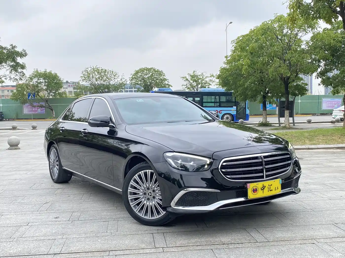 Mercedes-Benz E-Class 2021 E 300 L Fashion фото 3
