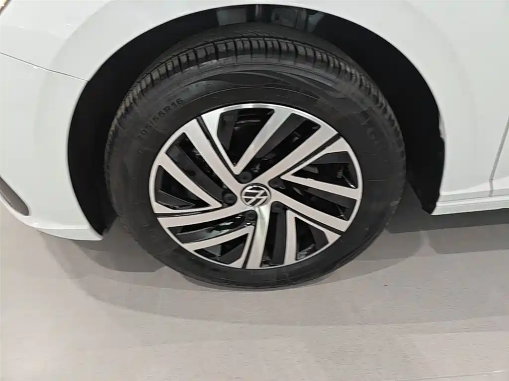 Volkswagen Lavida 2024 Model 300TSI DSG Starlight Leading Edition фото 23