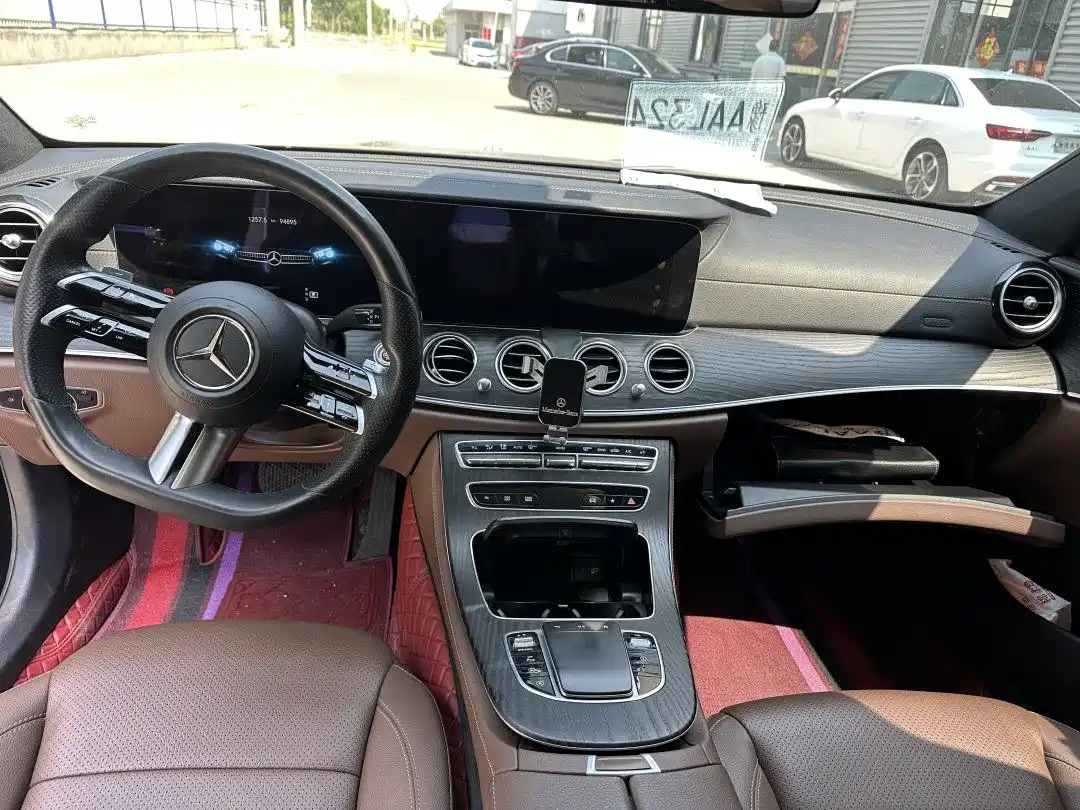 Mercedes-Benz E-Class 2021 E 300 L Sport Fashion фото 5