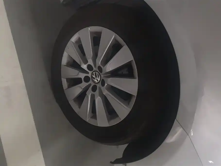 Volkswagen Lavida 2013 1.4TSI DSG Comfort Edition фото 6