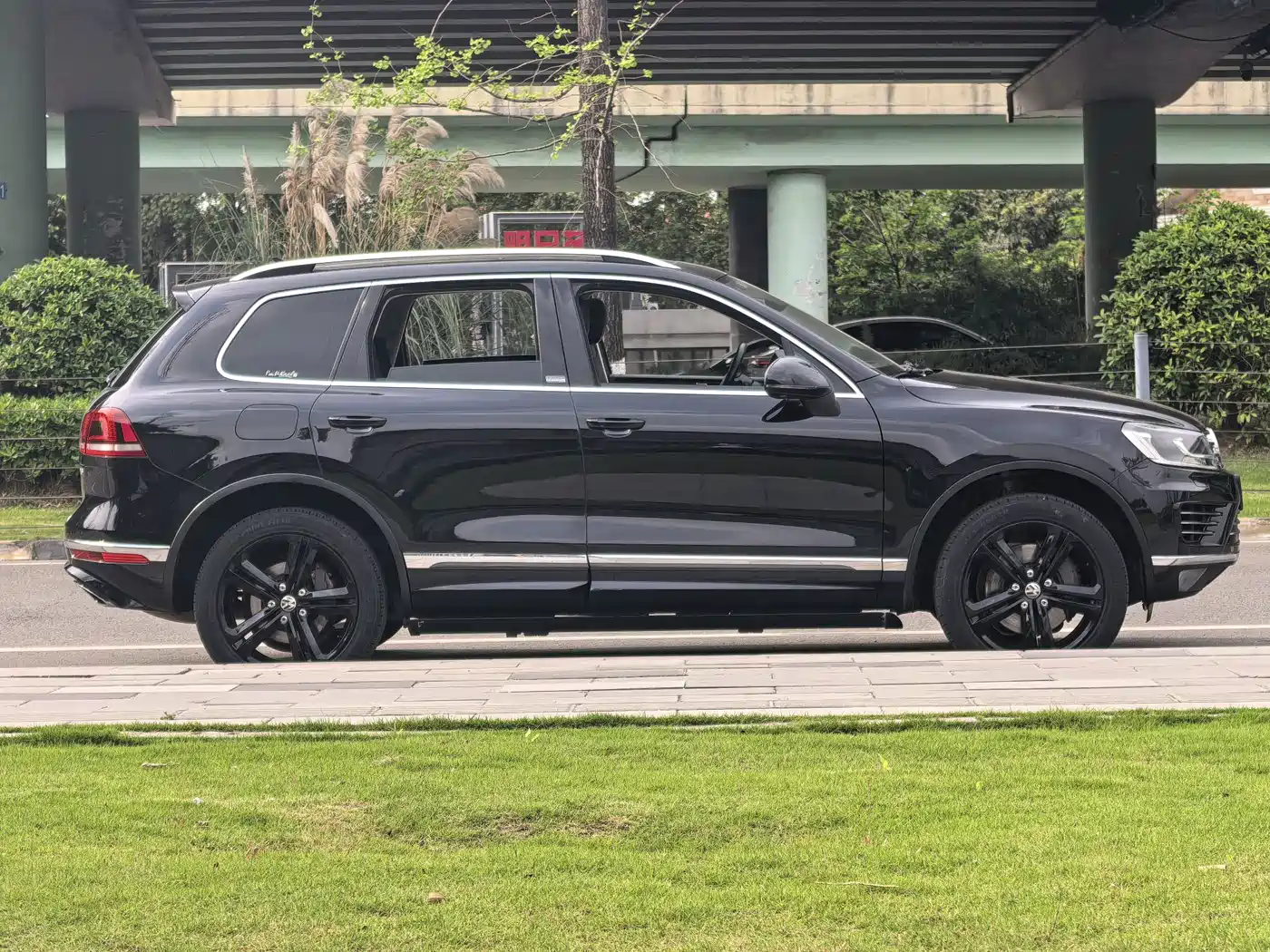 Volkswagen Touareg 2017 3.0TSI Executive Edition фото 5