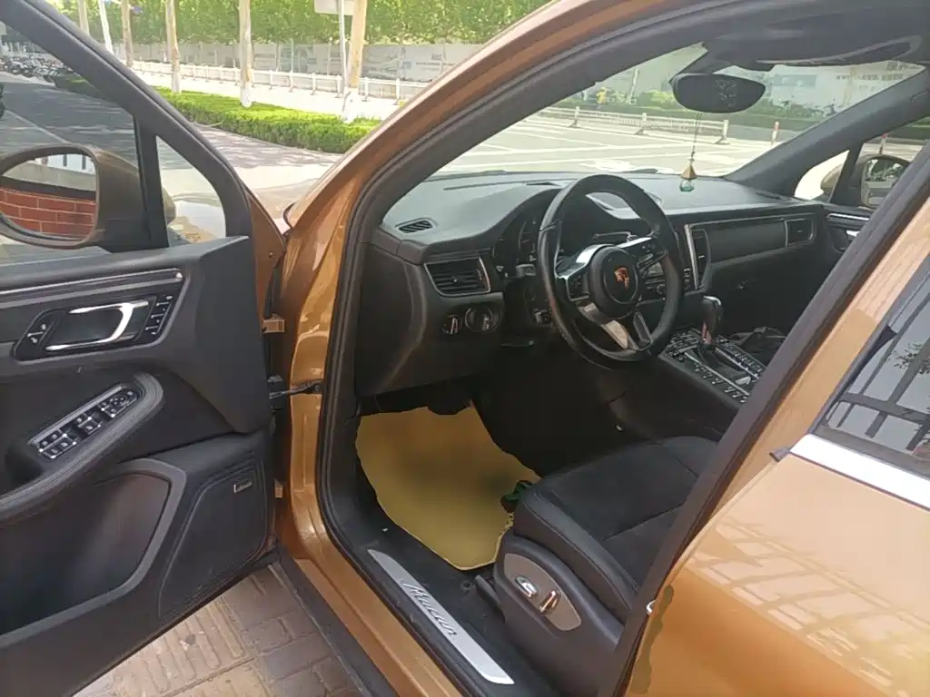 Photo 12 - Porsche Macan