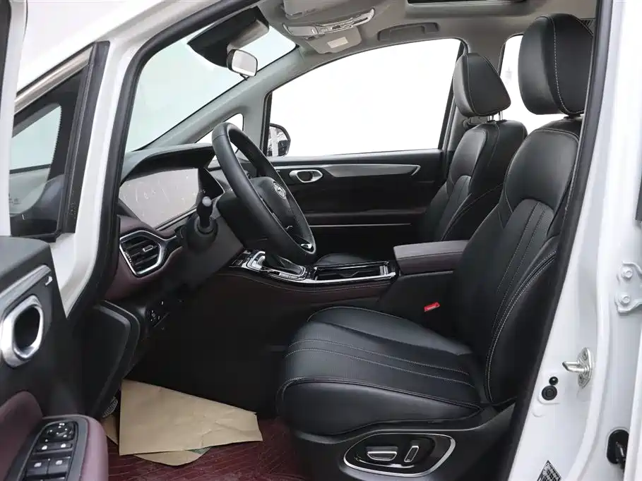 GAC Trumpchi Trumpchi M6 2023 PRO 270T DCT Luxury Edition фото 15