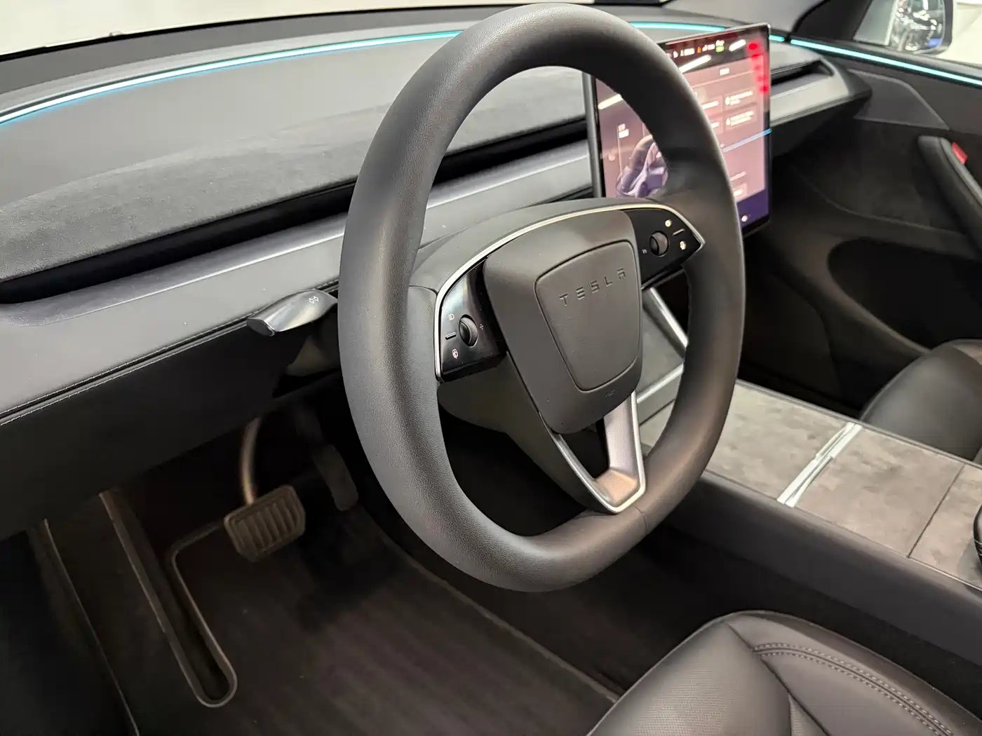 Tesla Model Y 2025 Model Long Range All-Wheel Drive Launch Edition фото 15