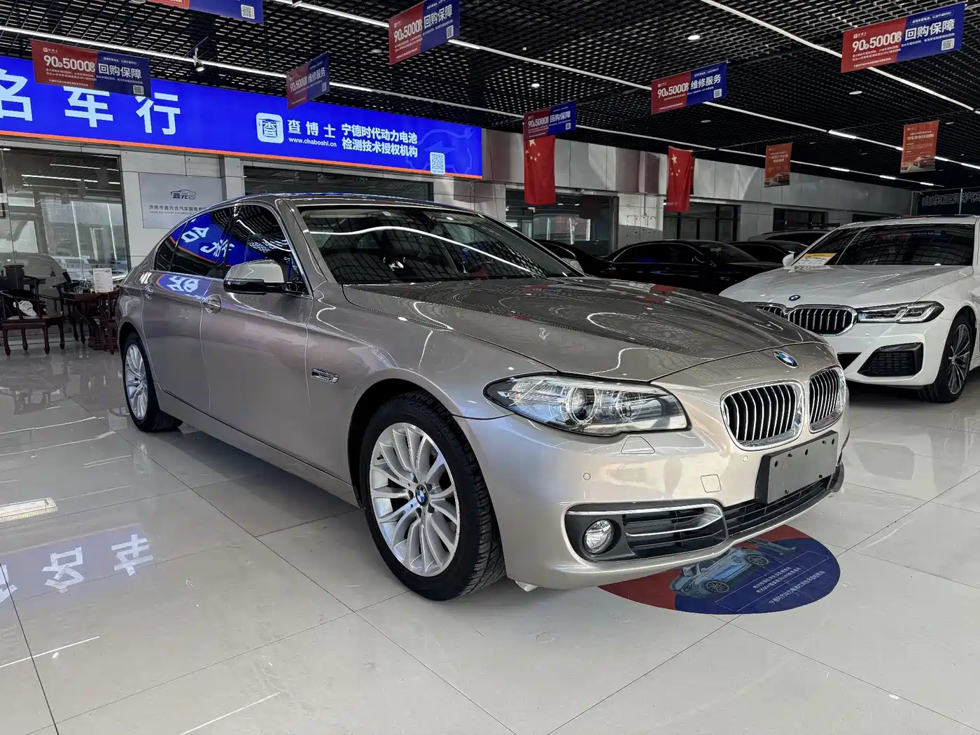 BMW 5 Series 2014 525Li Luxury Design Package фото 3
