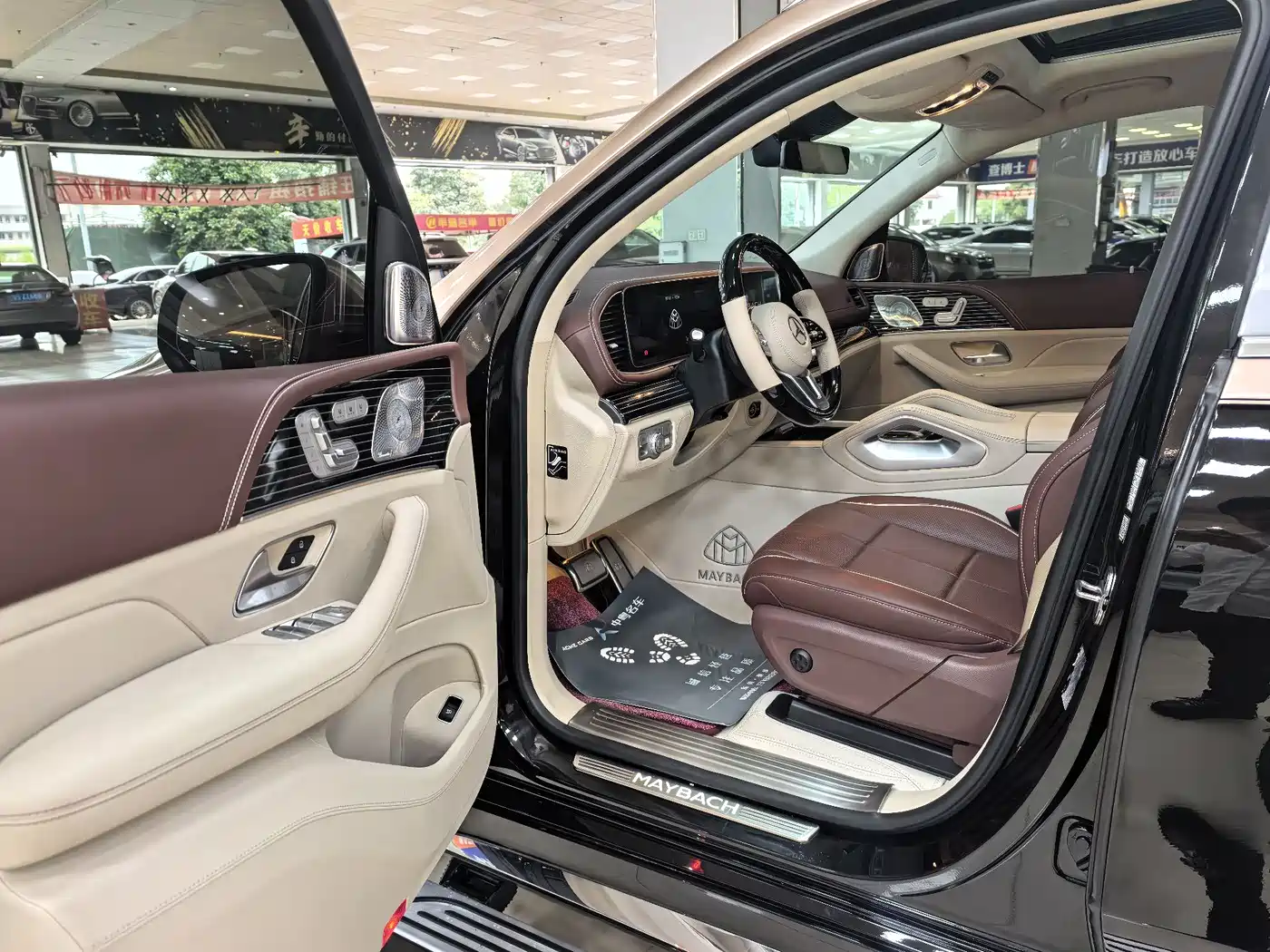 Mercedes-Benz GLS 2022 GLS 450 4MATIC Luxury фото 4