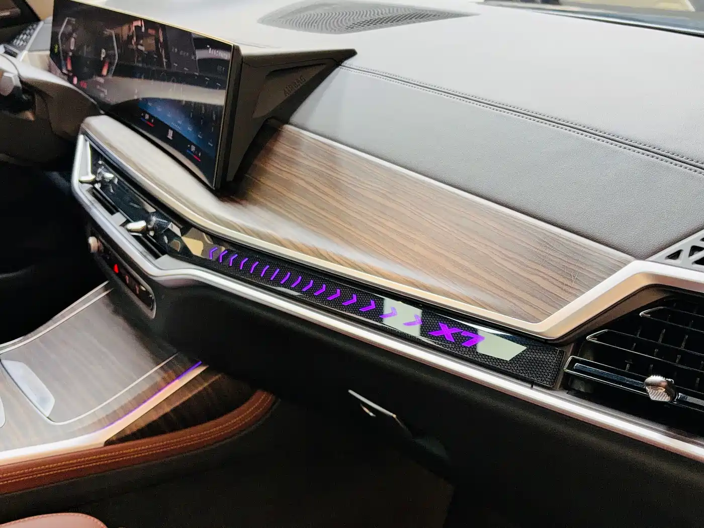 BMW X7 2023 xDrive40i Leading Luxury Package фото 19