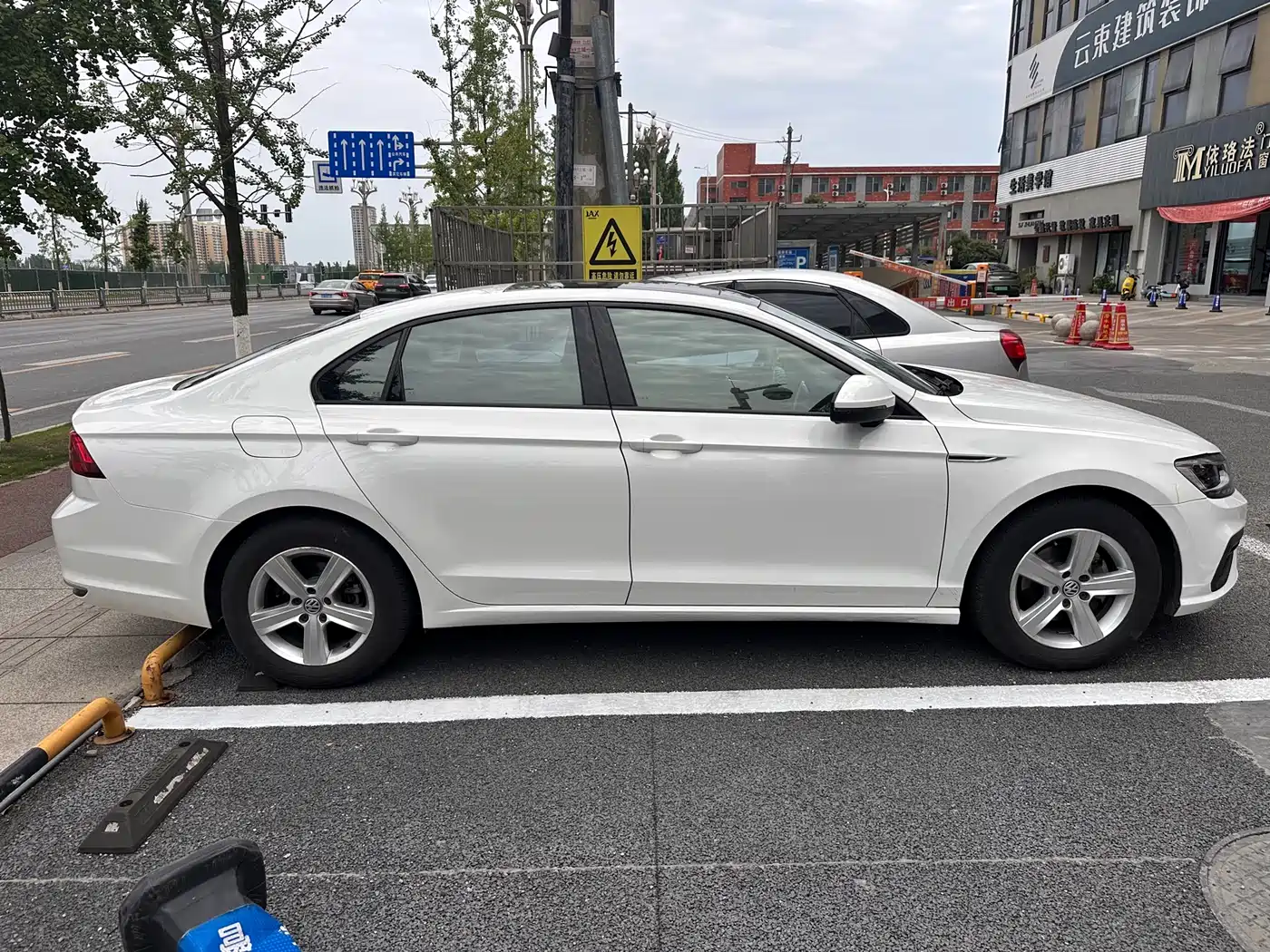 Volkswagen Lamando 2021 230TSI DSG Fashion Edition фото 2