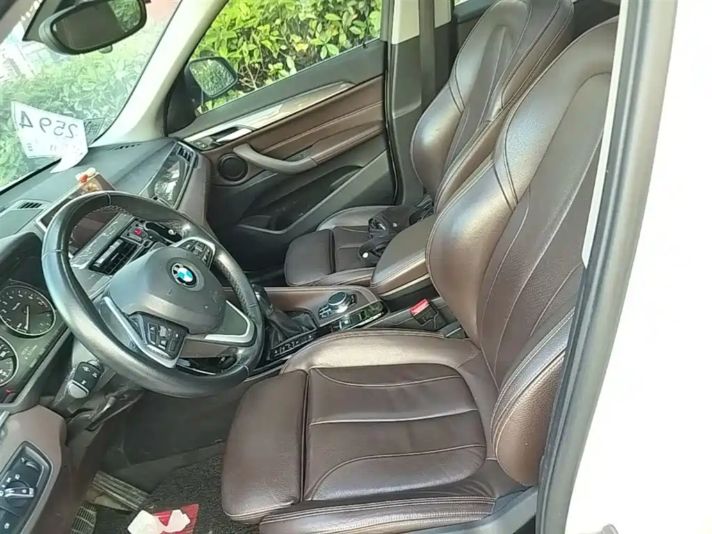 BMW X1 2016 xDrive20Li Luxury Model фото 15