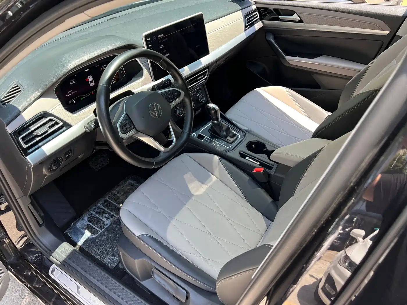 Volkswagen Lavida 2023 1.5L Auto Five Million Edition фото 9