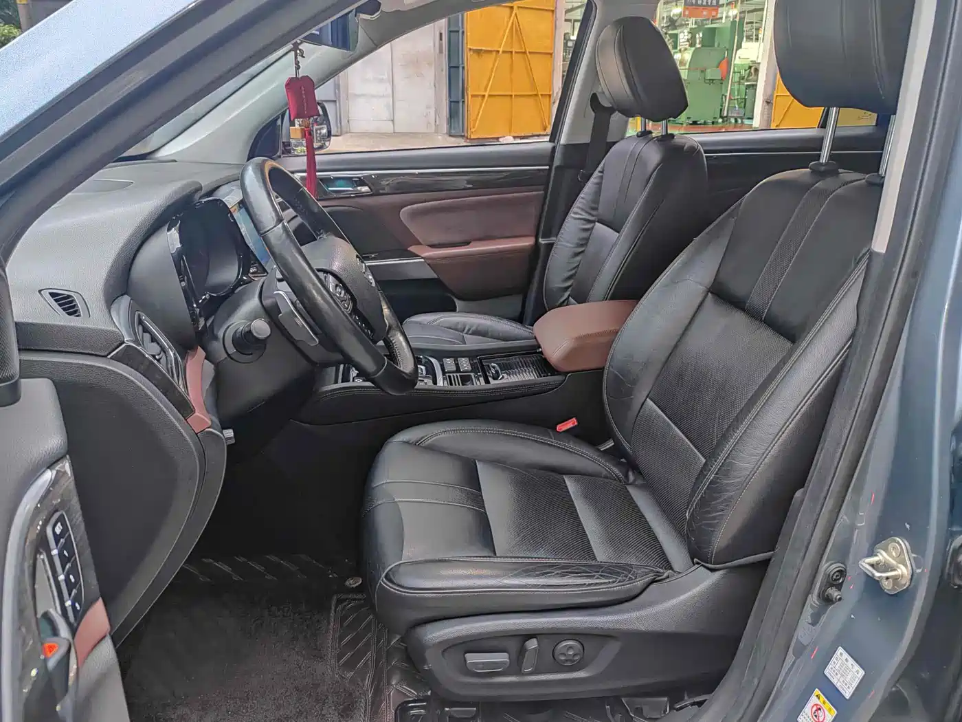GAC Trumpchi Trumpchi GS8 2017 320T 2WD Luxury Smart Connect (7-seater) фото 7