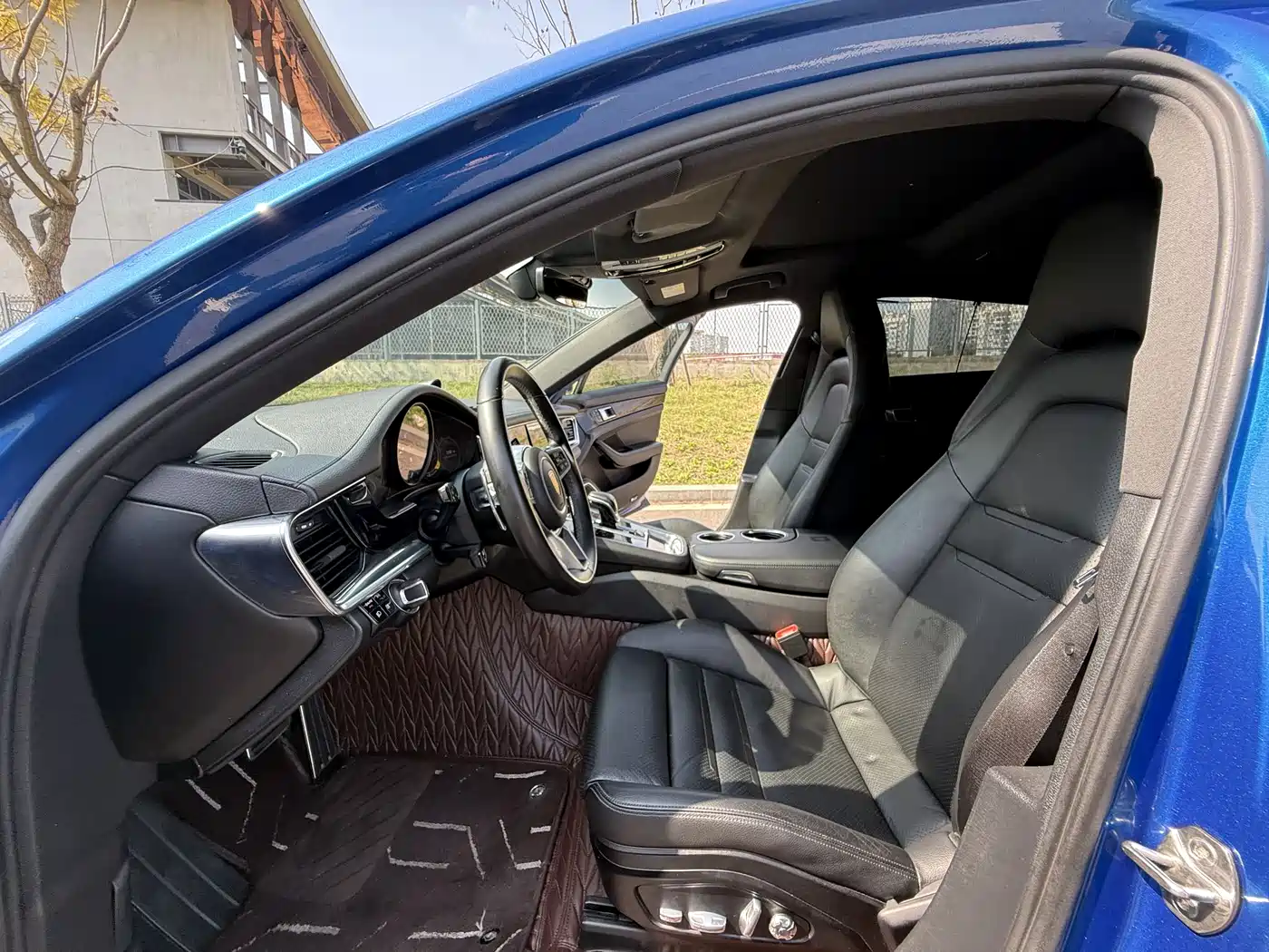 Porsche Panamera New Energy 2017 Panamera 4 E-Hybrid Executive Long Wheelbase 2.9T фото 4