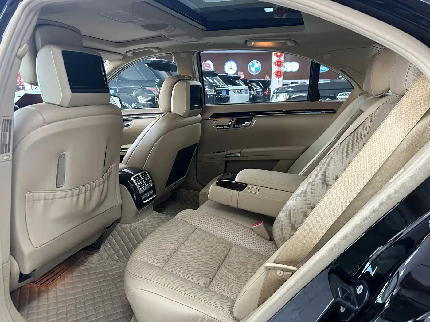Mercedes-Benz S-Class 2012 S 350 L Grand Edition фото 10