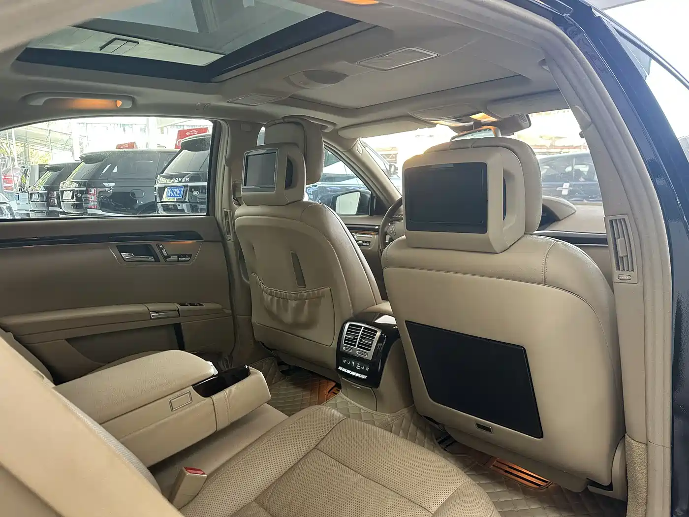 Mercedes-Benz S-Class 2012 S 350 L Grand Edition фото 27