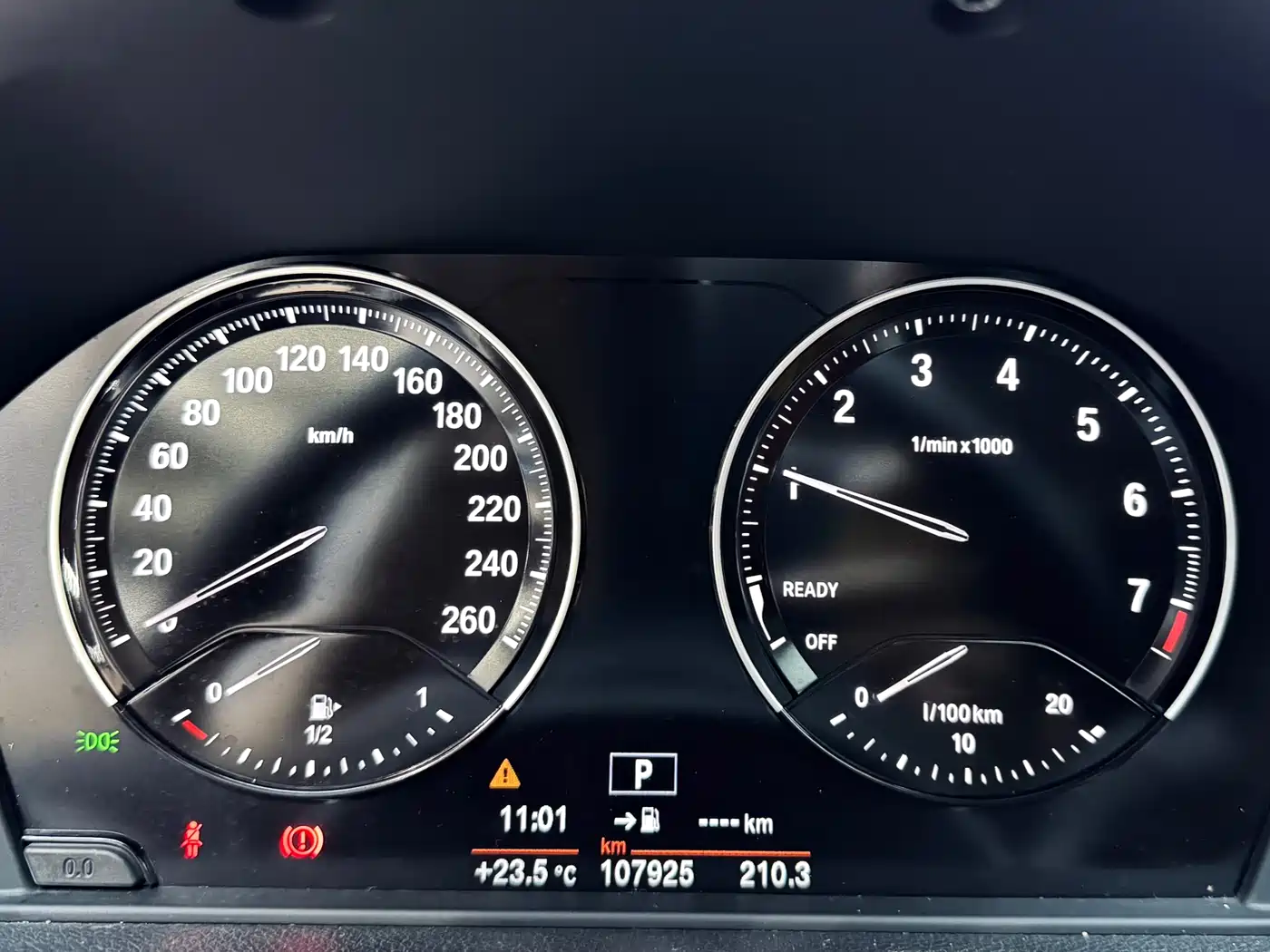 BMW 1 Series (Import) 2018 118i Leading фото 7