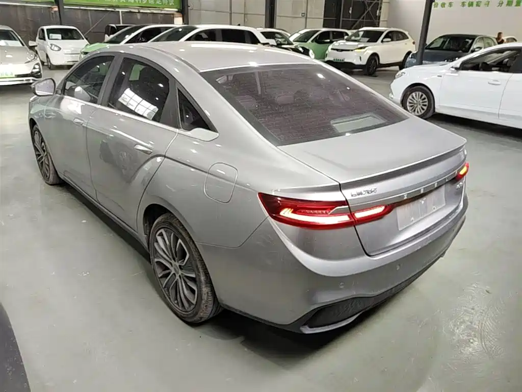 Фото 5 - Geely Geometry A