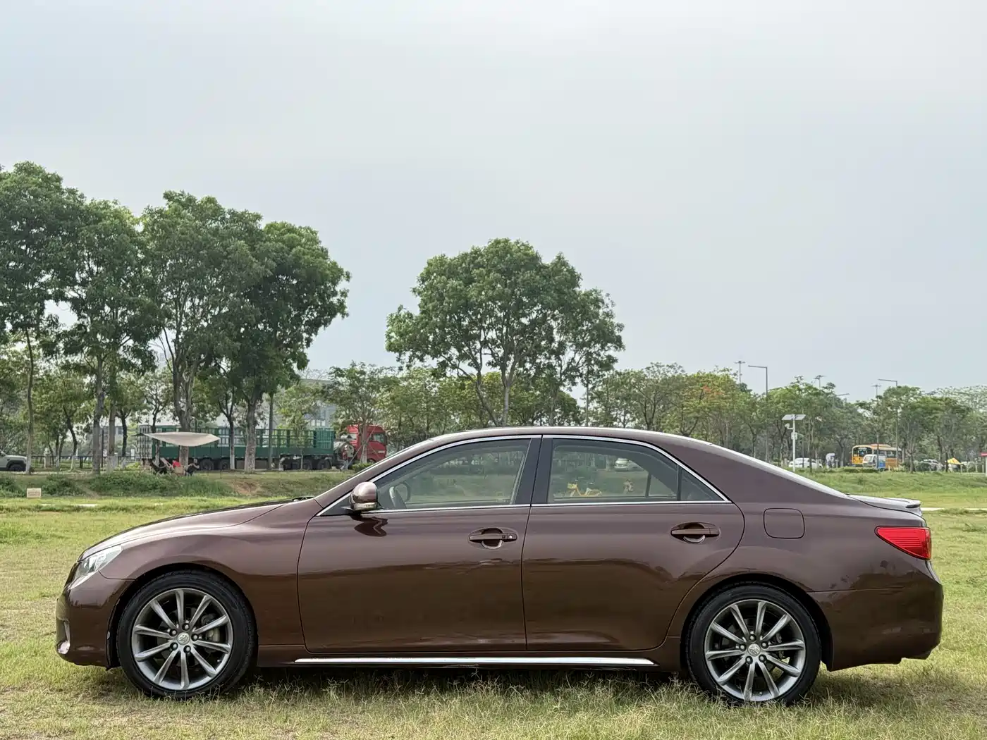 Toyota Reiz 2012 2.5V Grace Elite Styling Edition фото 4