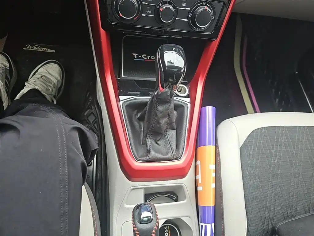 Volkswagen T-Cross 2019 1.5L Automatic Comfort Edition фото 13