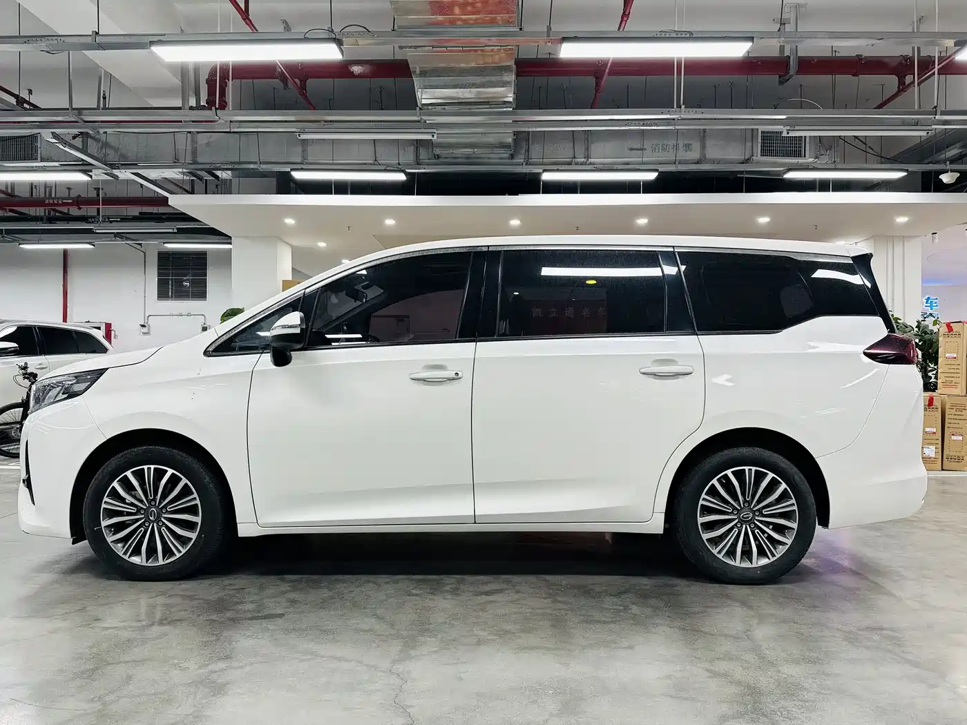 GAC Trumpchi Trumpchi M6 2021 270T DCT Premium Edition (7-seater) фото 3