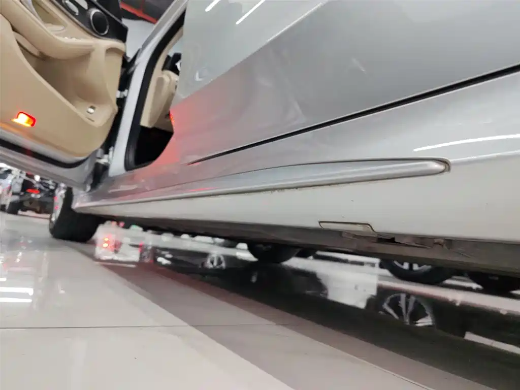 Mercedes-Benz C-Class 2015 C 200 L Sport фото 22